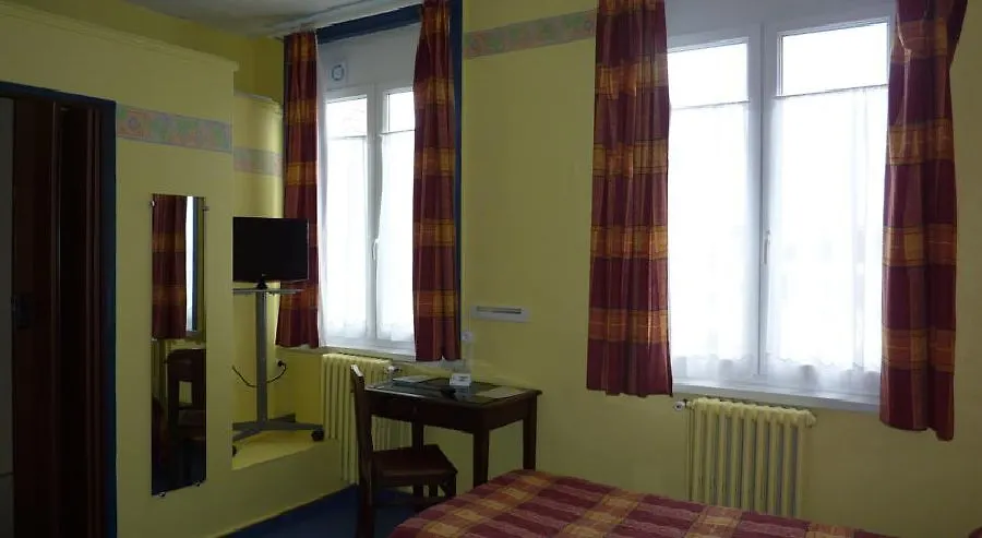 **  Hotel Saint Maurice Lille Frankreich
